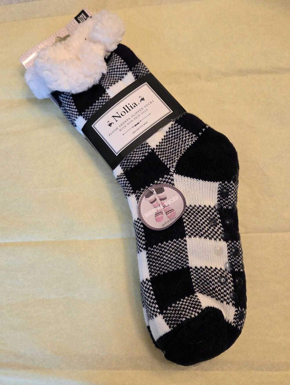 New Nollia Plush Sherpa Slipper Socks Buffalo Plaid Black White